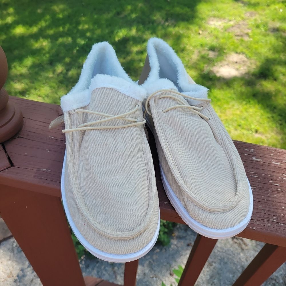 Cozy Fleece-Lined Casual Slip-On Shoes | Women’s Size 40 / 9  | New